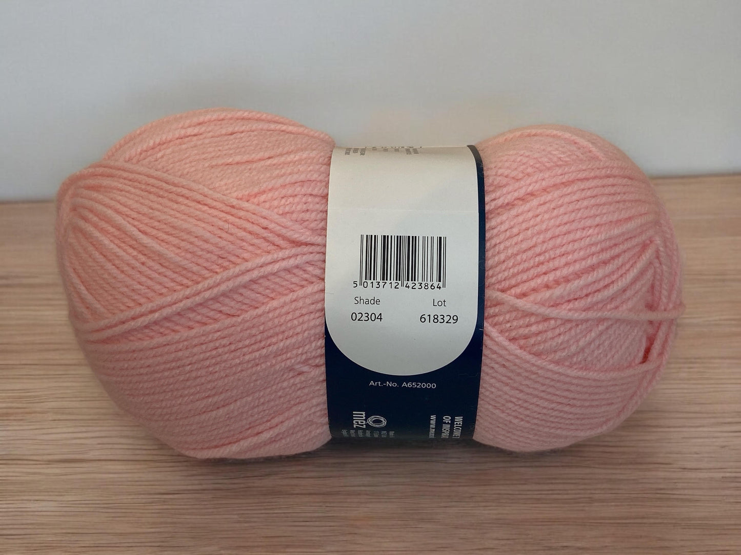 Patons Fab DK Double Knit 100% Acrylic Yarn