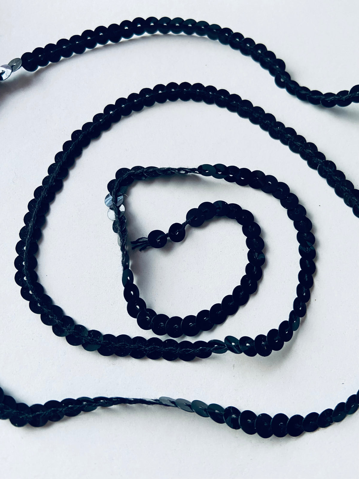 Strung Sequins 6mm - Black