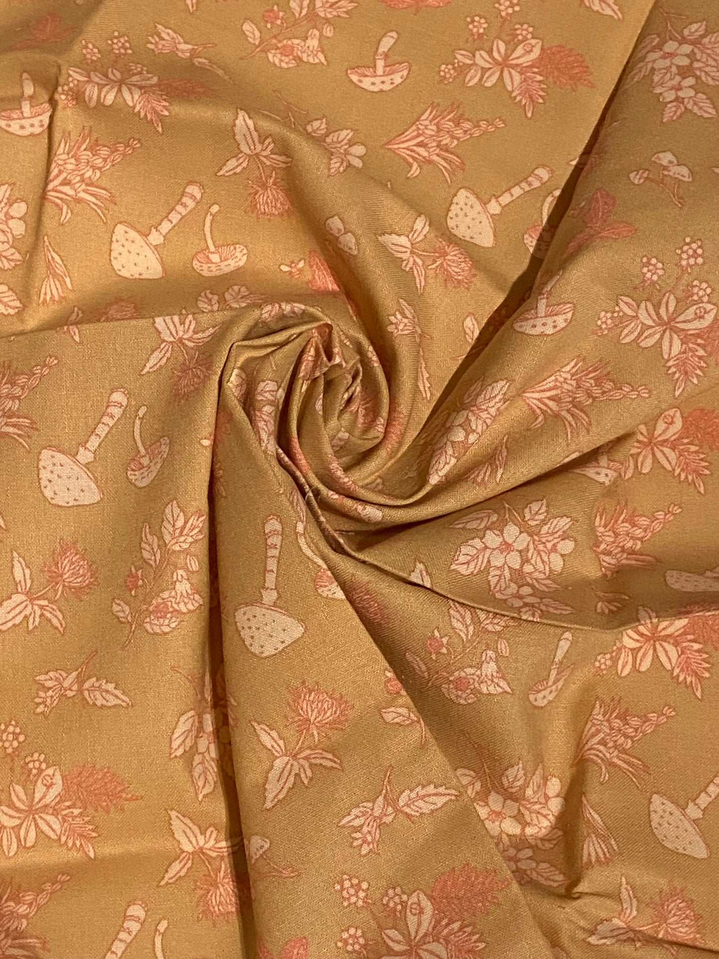 Tissu imprimé champignon beige