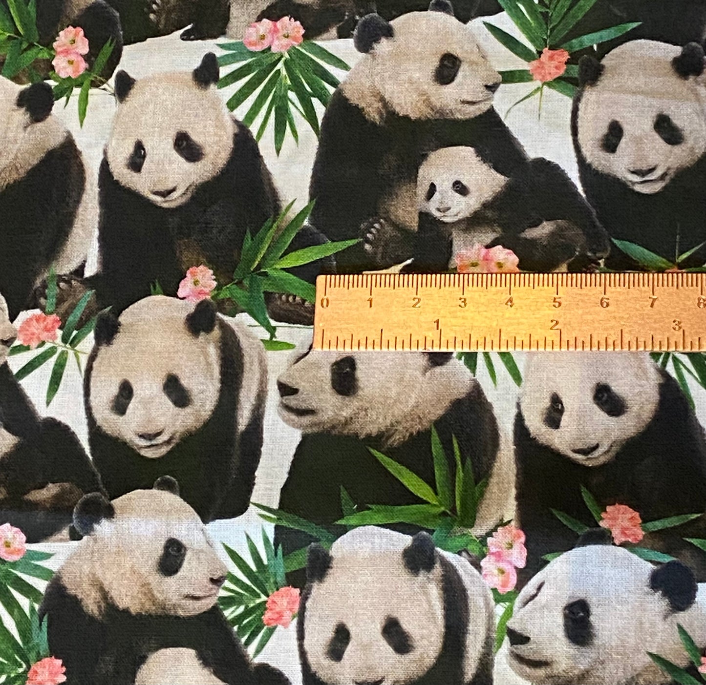 Tissu imprimé bébé panda