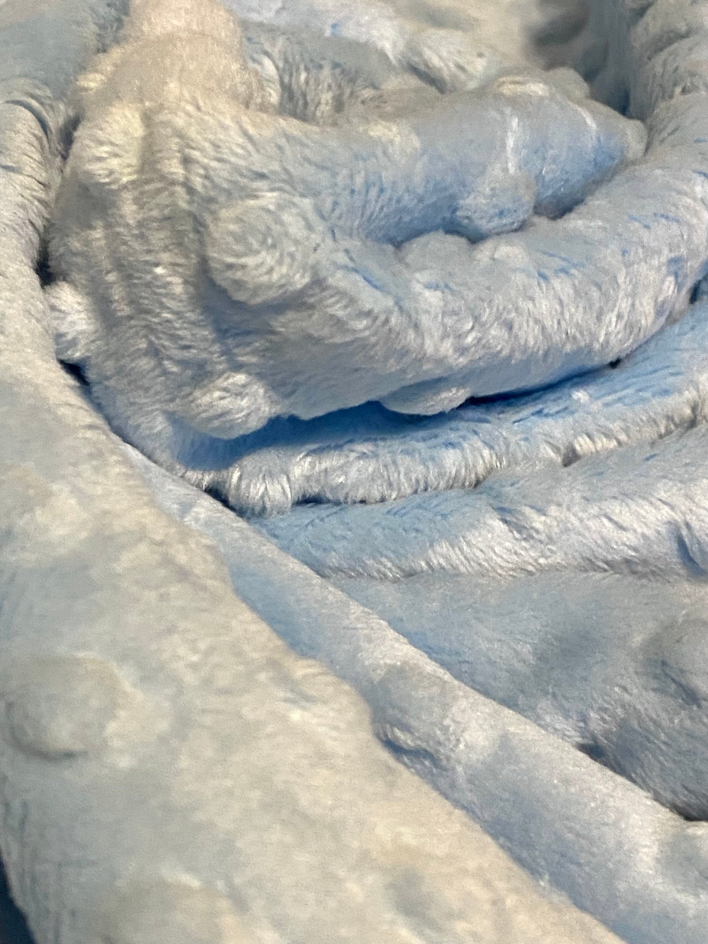 Minky-Fleece mit Dimple-Muster in Babyblau
