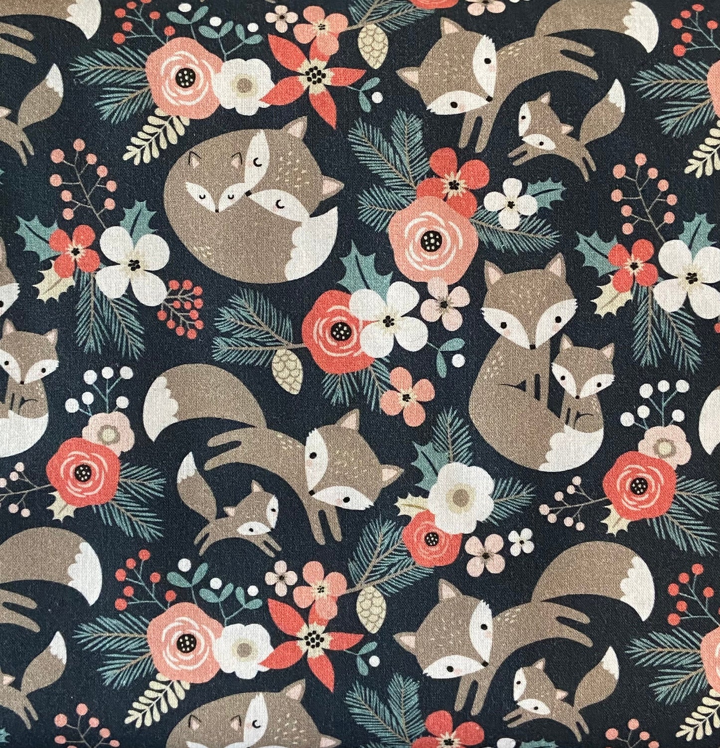 Tissus à motifs floraux Foxes de Little Johnny Fabrics