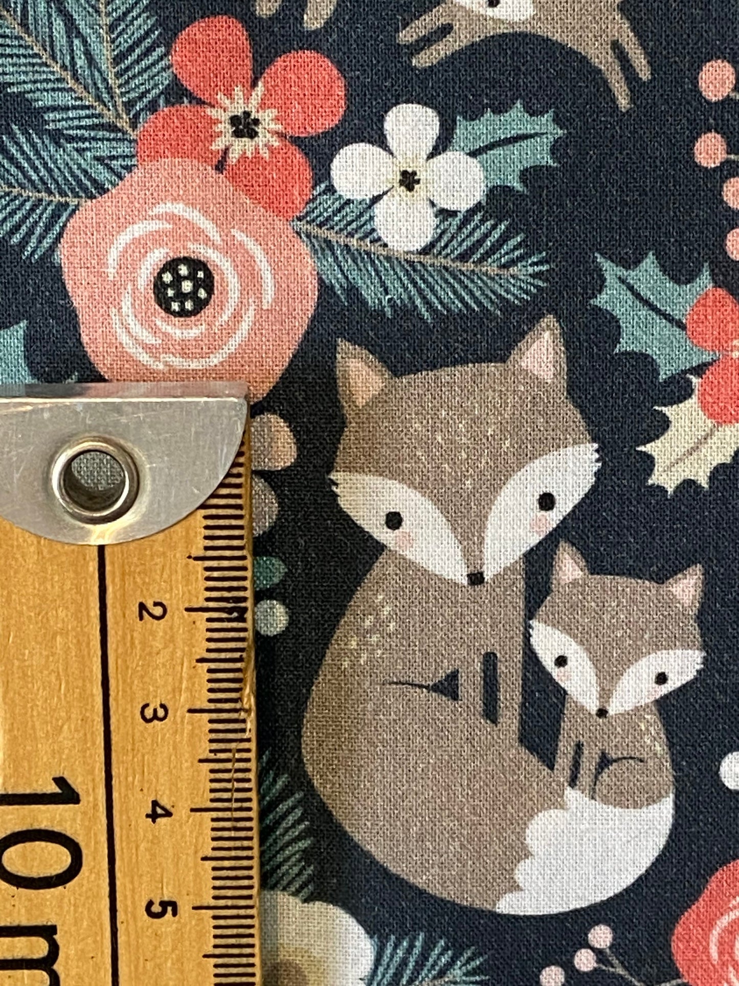 Tissus à motifs floraux Foxes de Little Johnny Fabrics