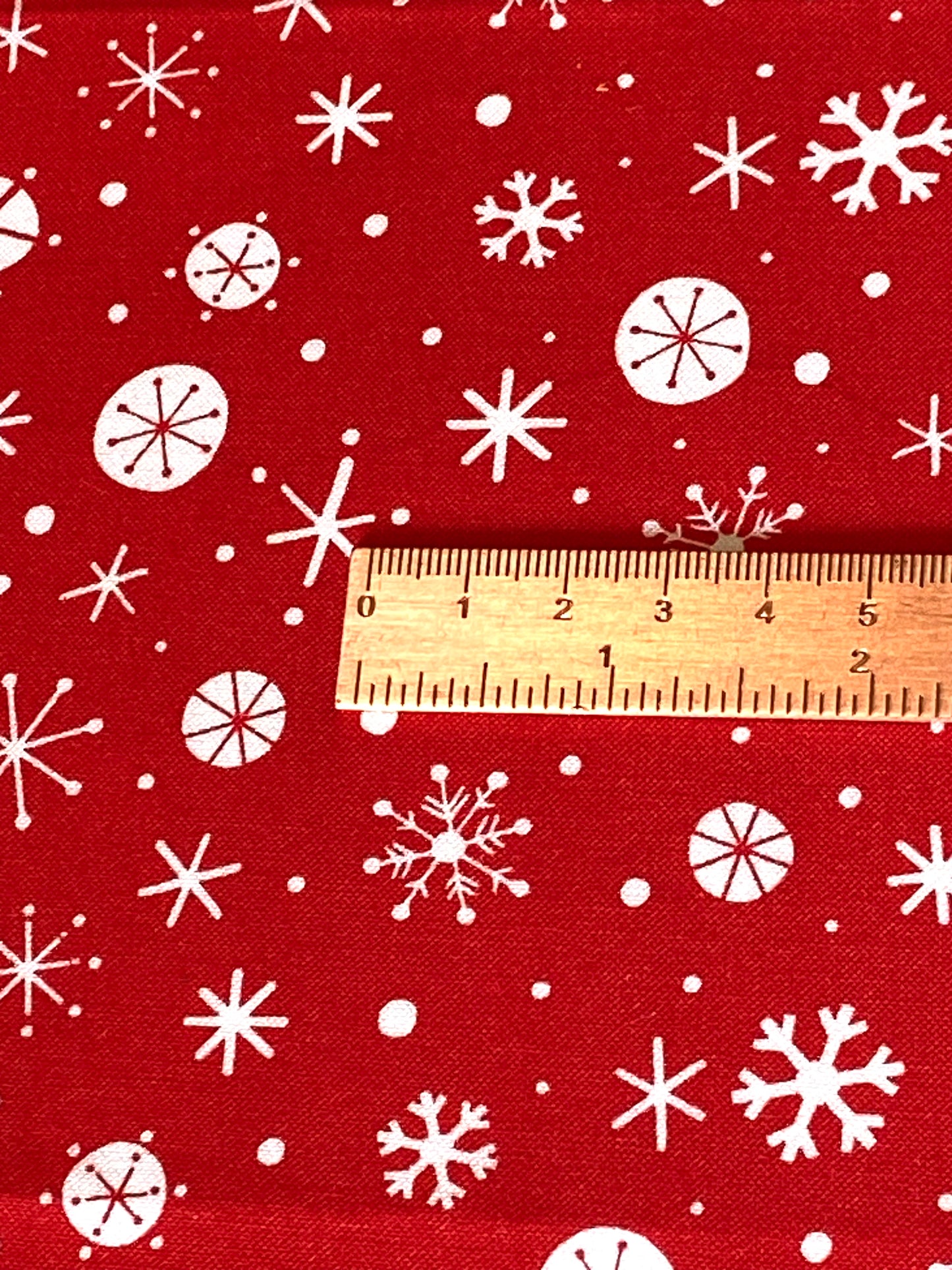 Tissu flocon de neige rouge - Fat Quarter