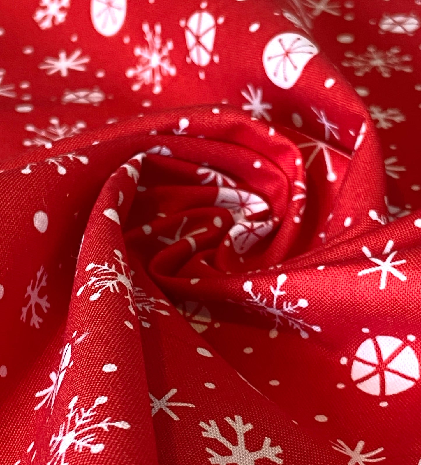 Tissu flocon de neige rouge - Fat Quarter